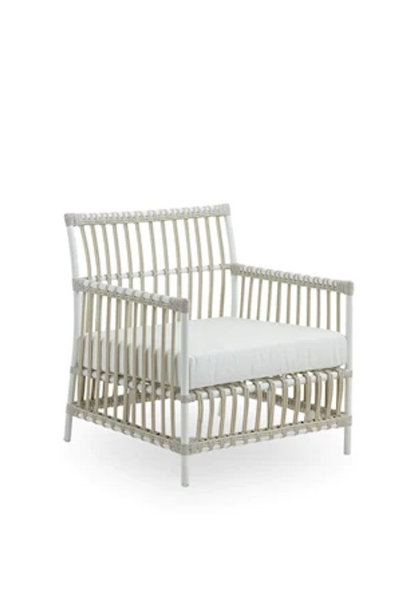 Superfin aluminiumutemöbel i vitt från Sika Design.