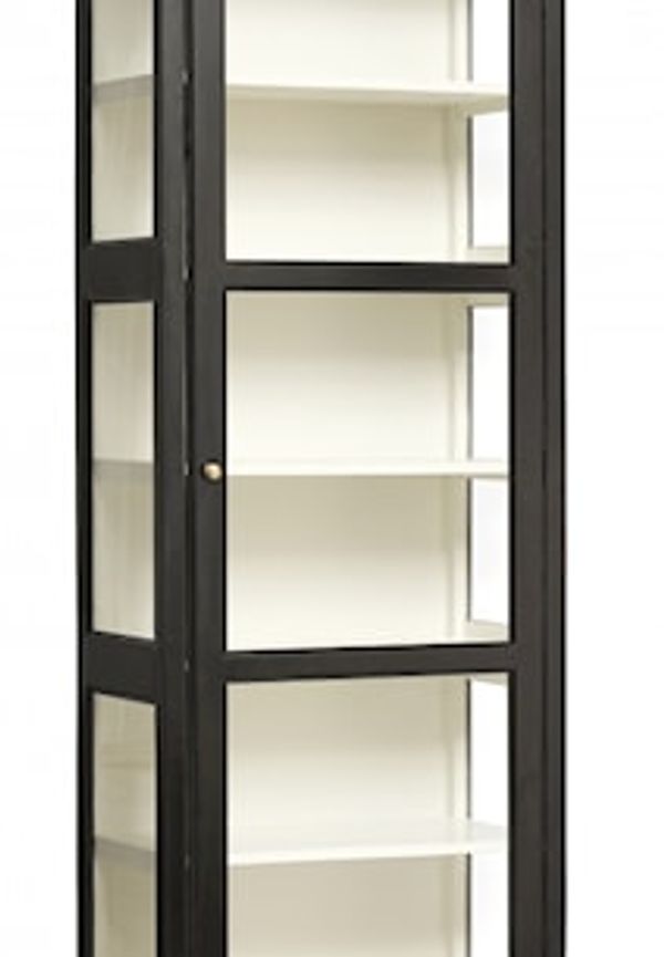 Snygg svart skåp 2025 från Nordal.