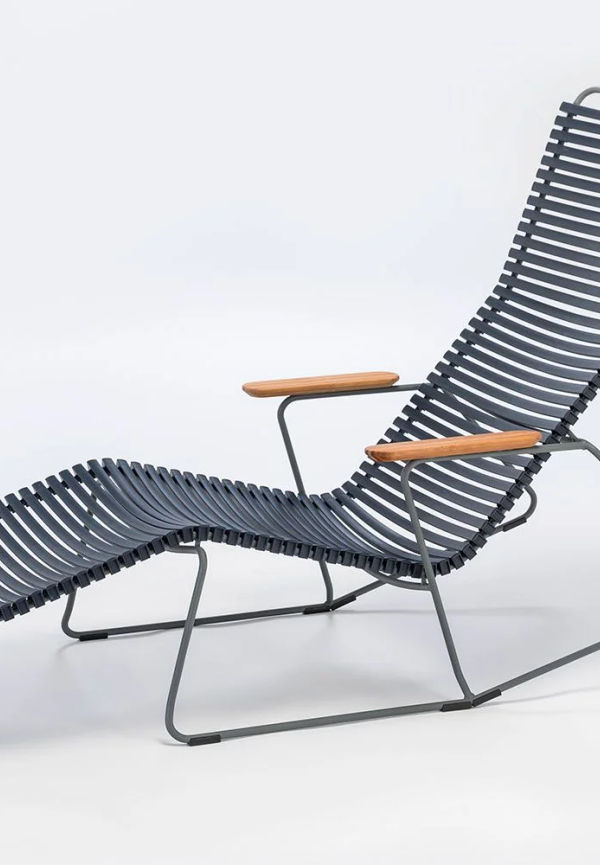 Trendig sidobord i aluminium från Houe.