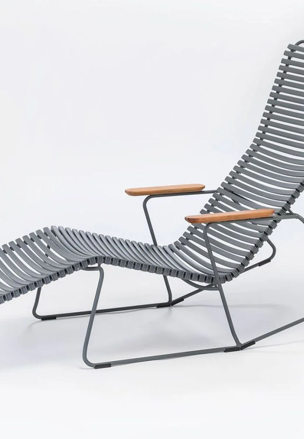 Moderiktig sidobord 2025 från Houe.