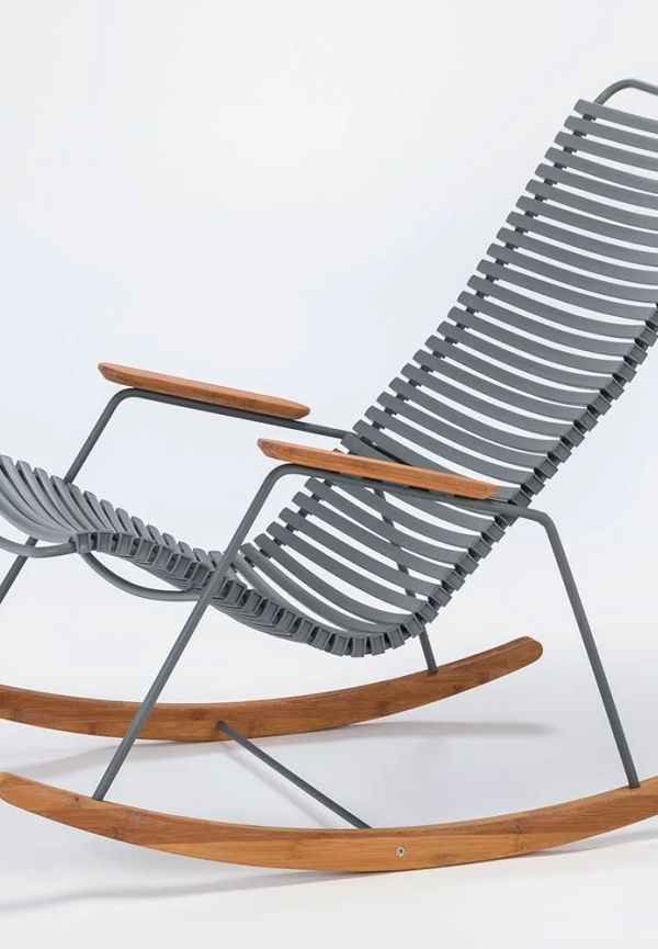 Moderiktig matbord i aluminium från Houe.