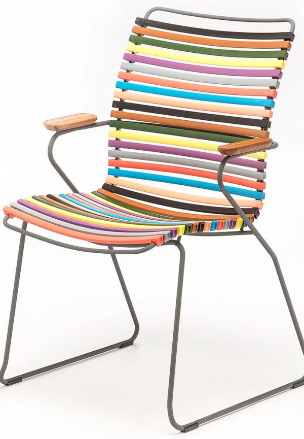 Stilriktig solstol i aluminium från Houe.