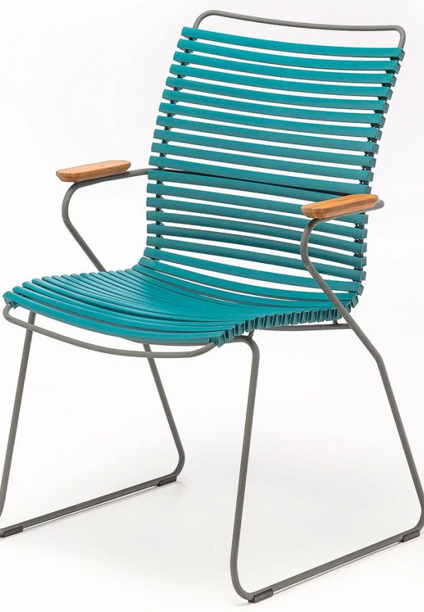 Söt barstol i aluminium från Houe.