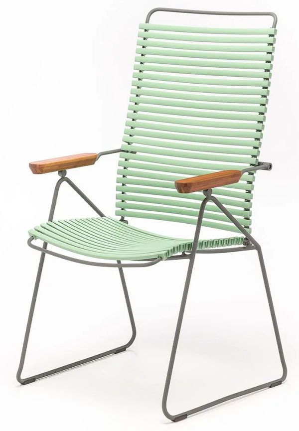 Moderiktig solstol i aluminium från Houe.