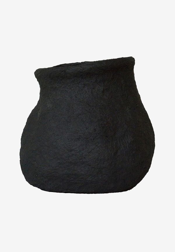 Riktigt snygg svart kruka 2025 från DBKD.