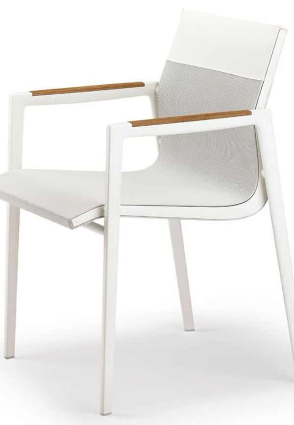 Smickrande stol i aluminium från Dedon.