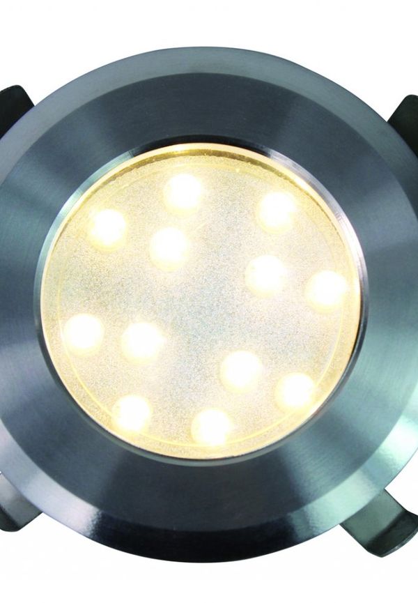 Oriva lampa som passar perfekt till sommaren 2025!