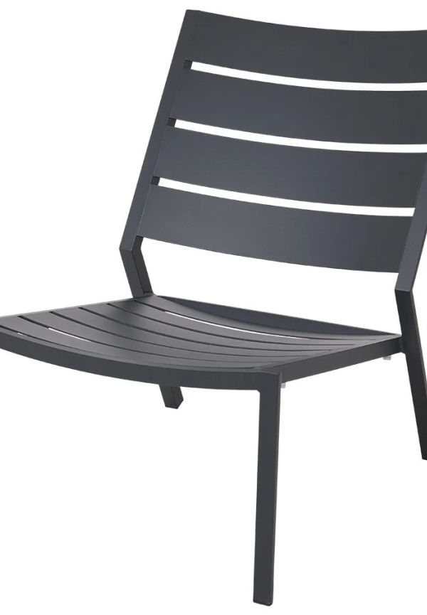 Riktigt fin Stol som passar bra vid många olika tillfällen.