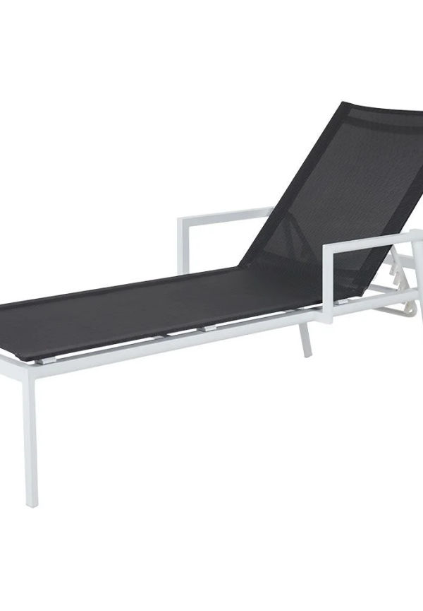 Supersnygg aluminiumsolsäng i svart från Brafab.