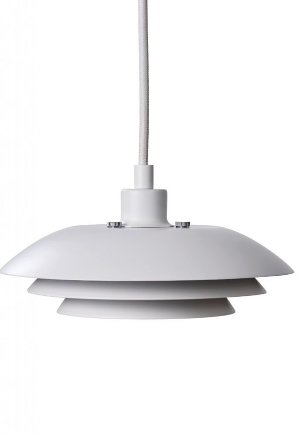 Mysig Lampa som passar bra vid många olika tillfällen.