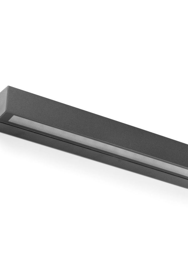 Mysig fasadlampa i aluminium från Faro Barcelona.