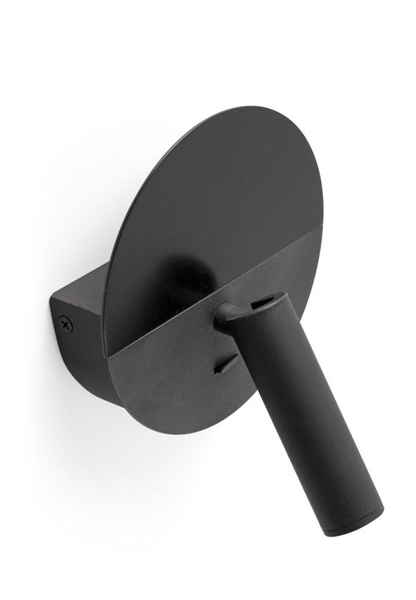 Faro Barcelona läslampa som passar perfekt till sommaren 2025!