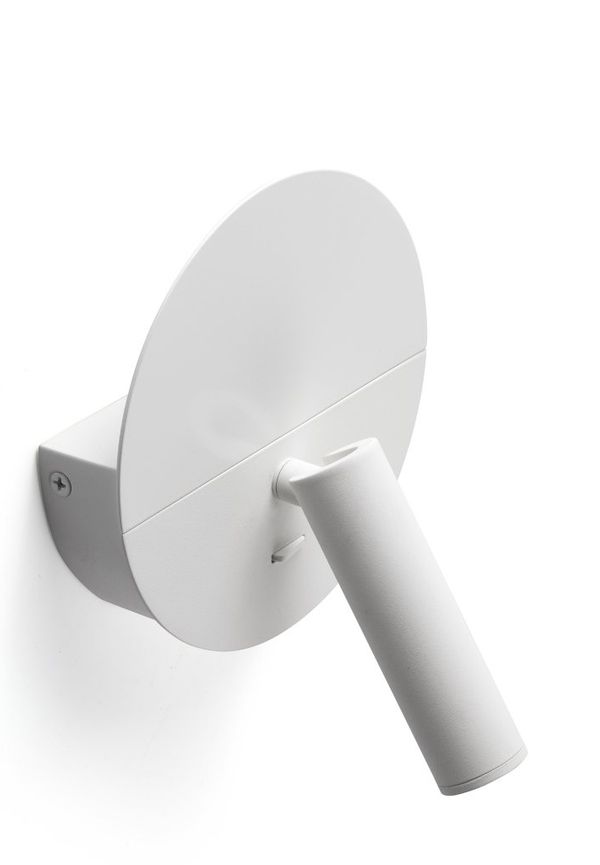 Riktigt snygg Lampa som passar bra vid många olika tillfällen.