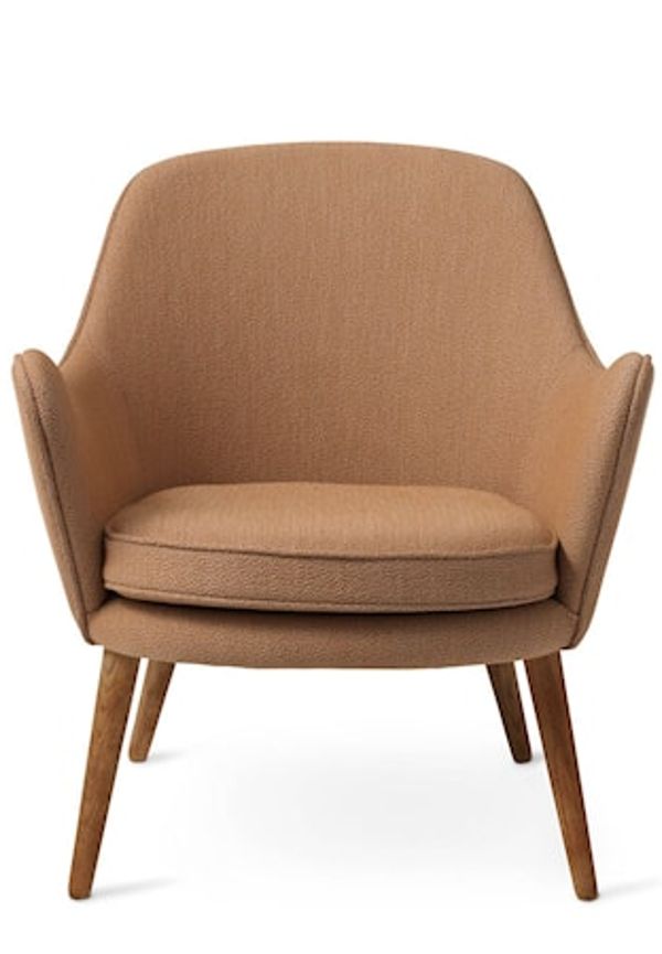 Brun fåtölj som passar perfekt till sommaren 2025!