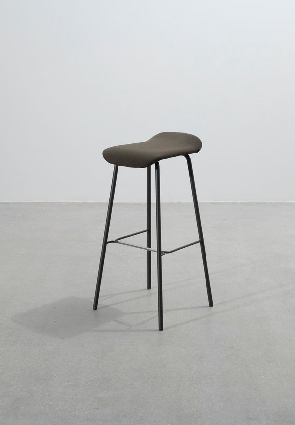 Klassisk barpall 2024 från Edsbyn.