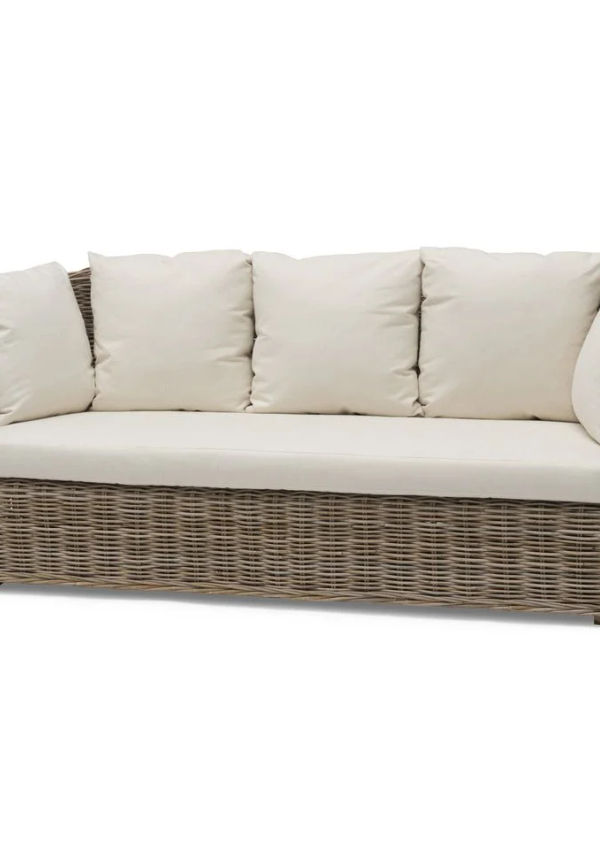 Modern vit soffa 2025 från Hillerstorp.