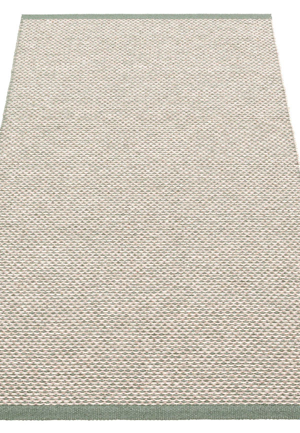 Komfortabel plastmatta 2025 från Pappelina.