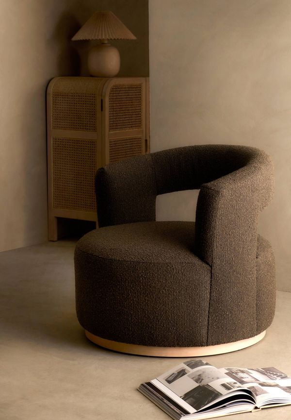 Brun Ellos-fåtölj i fin modell.