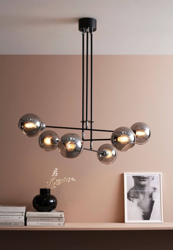 Trendig lampa 2025 från Ellos.