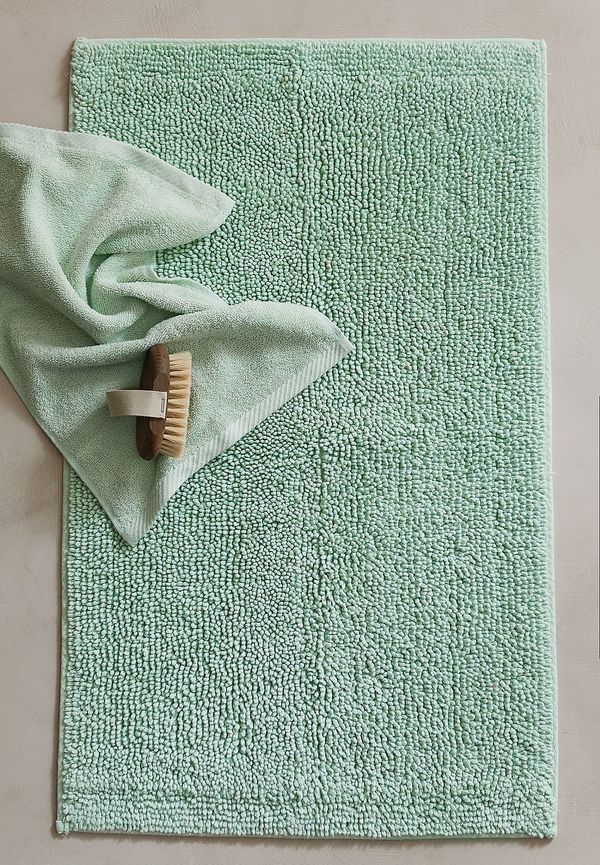 Riktigt trendig grön matta 2025 från Ellos Home.