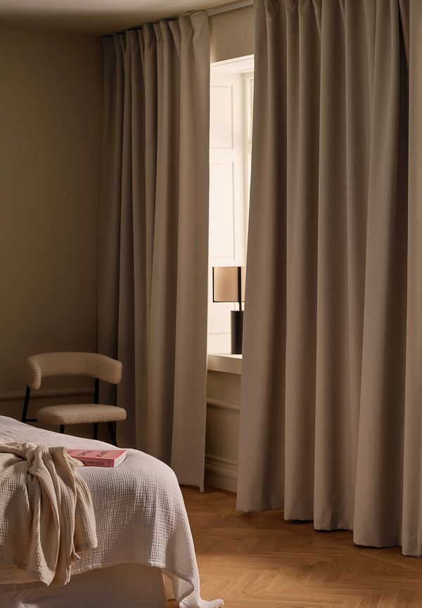 Beige gardin som passar perfekt till hösten 2025!