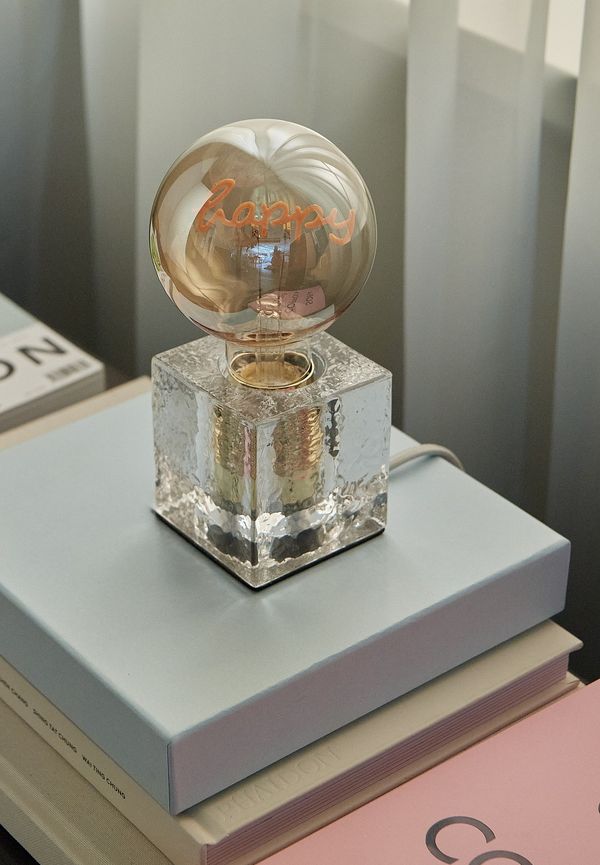 Ellos Home lampa som passar perfekt till hösten 2025!