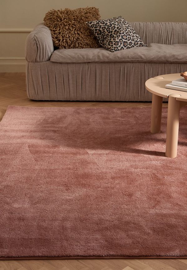 Rosa Ellos Home-matta i jättefin modell.