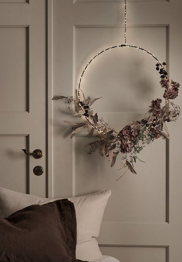 Exklusiv svart lampa 2025 från Ellos Home.