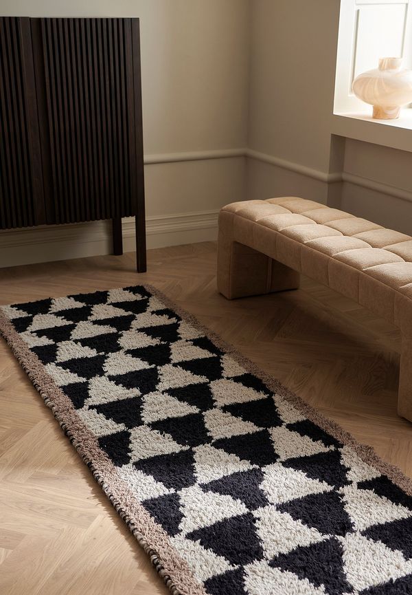 Fantastiskt fin halkskyddsmatta i flerfärgat från Ellos Home.