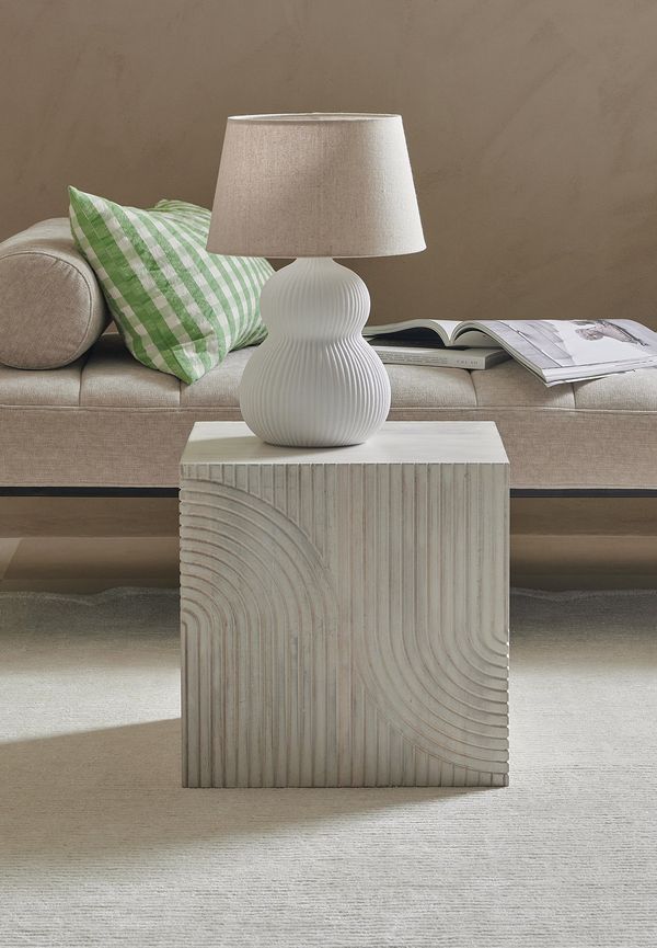 Ikonisk småbord 2025 från Ellos Home.