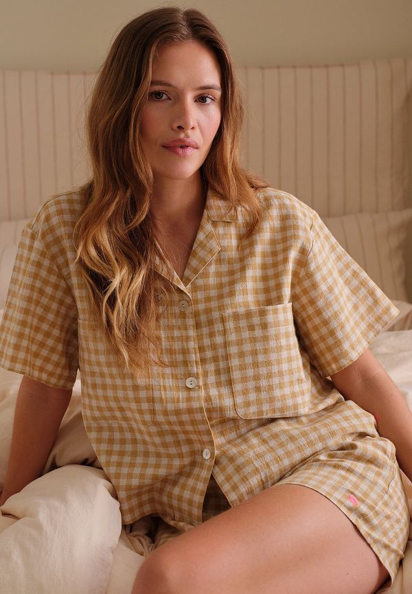 Riktigt fin ellos home gardin i gul färg gjord i bomull.