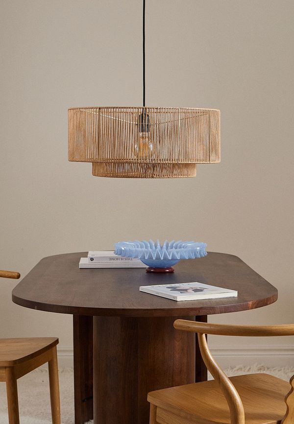 Snygg lampa i brunt från Ellos Home.