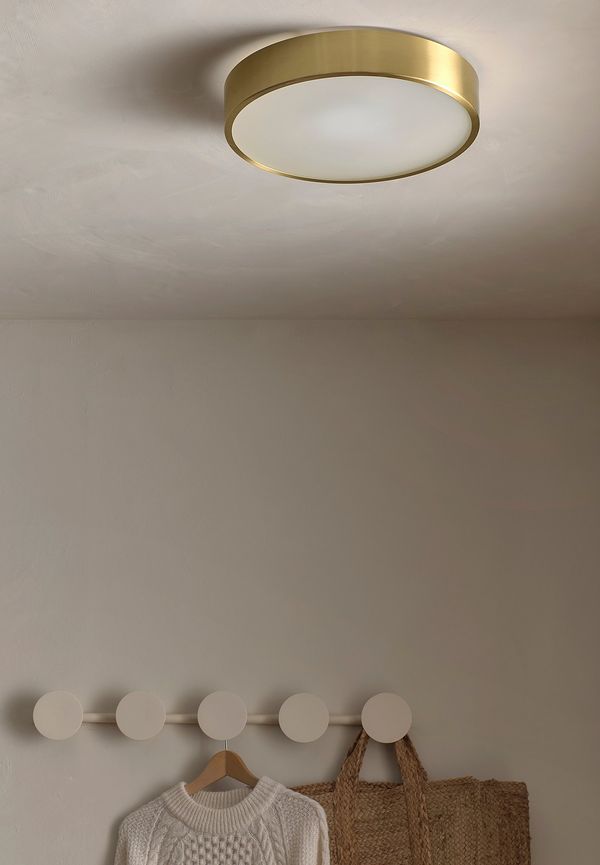 Stilren lampa 2025 från Ellos Home.