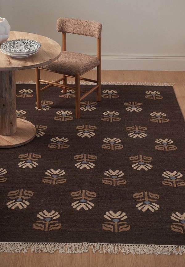 Jättefin brun matta 2025 från Ellos Home.