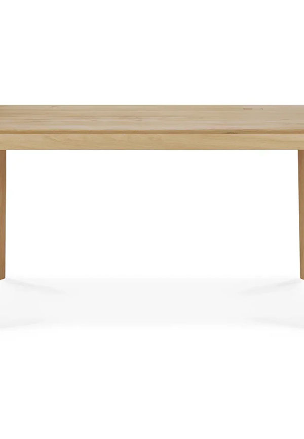 Härlig skrivbord i ek från Ethnicraft.