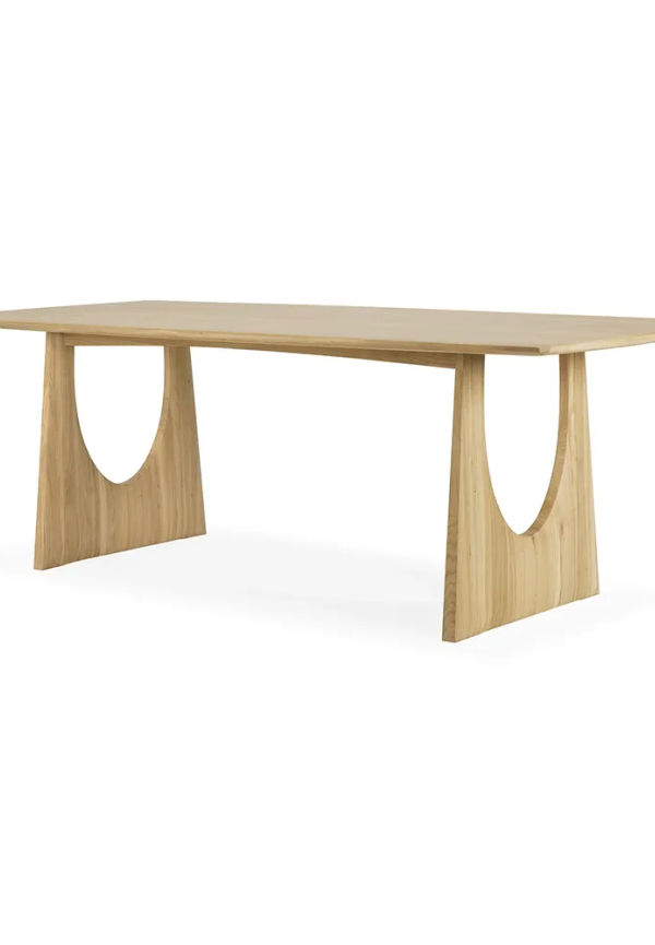 Fantastiskt fin bord som passar bra vid många olika tillfällen.