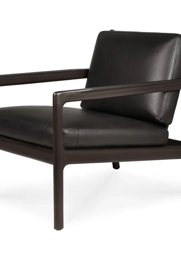 Riktigt fin fåtölj i mahogny från Ethnicraft.