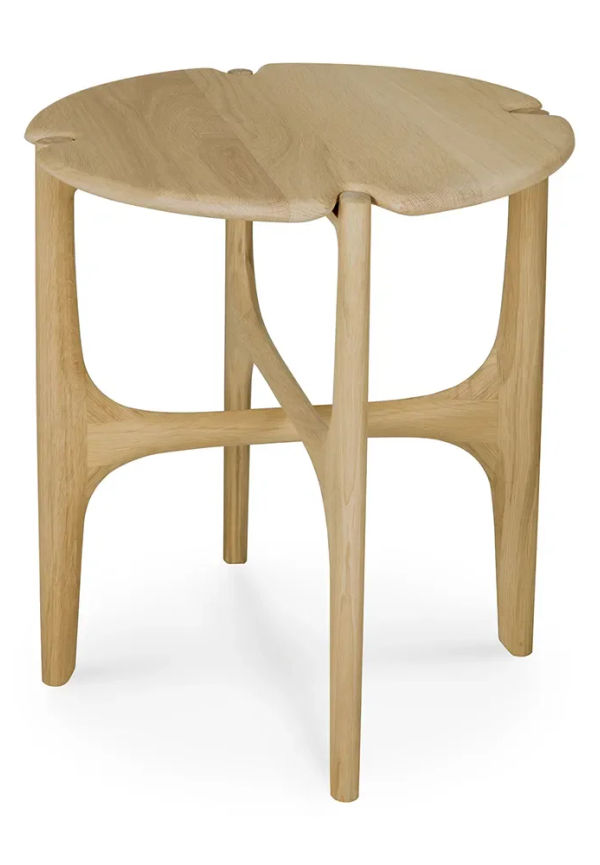 Riktigt fin bord i ek från Ethnicraft.