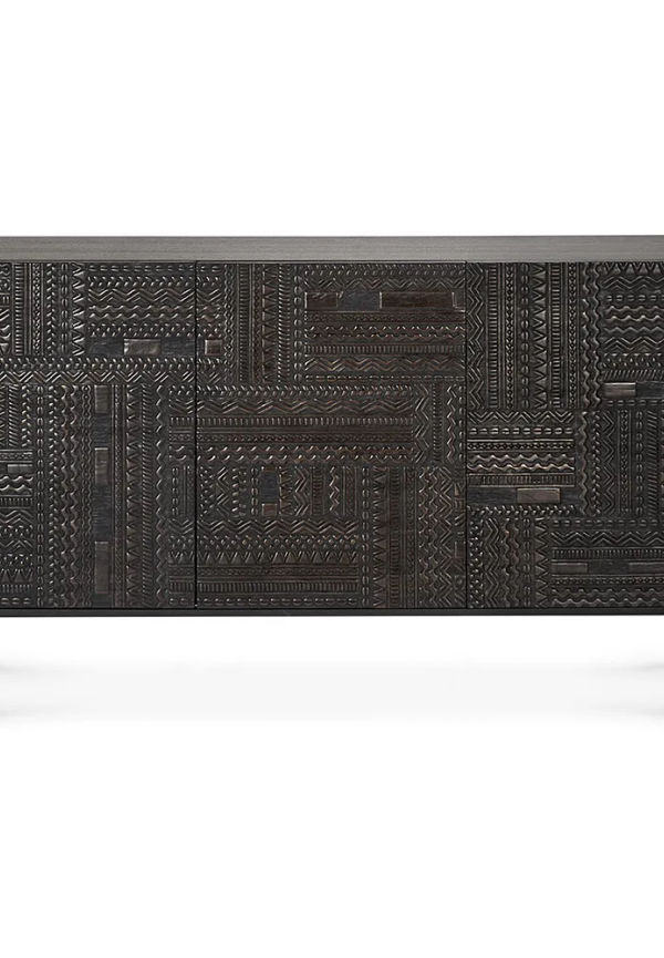 Moderiktig möbel i teak från Ethnicraft.