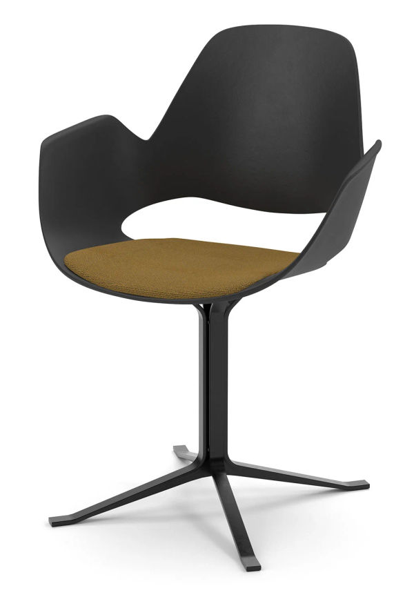 Fantastiskt fin karmstol 2025 från Houe.