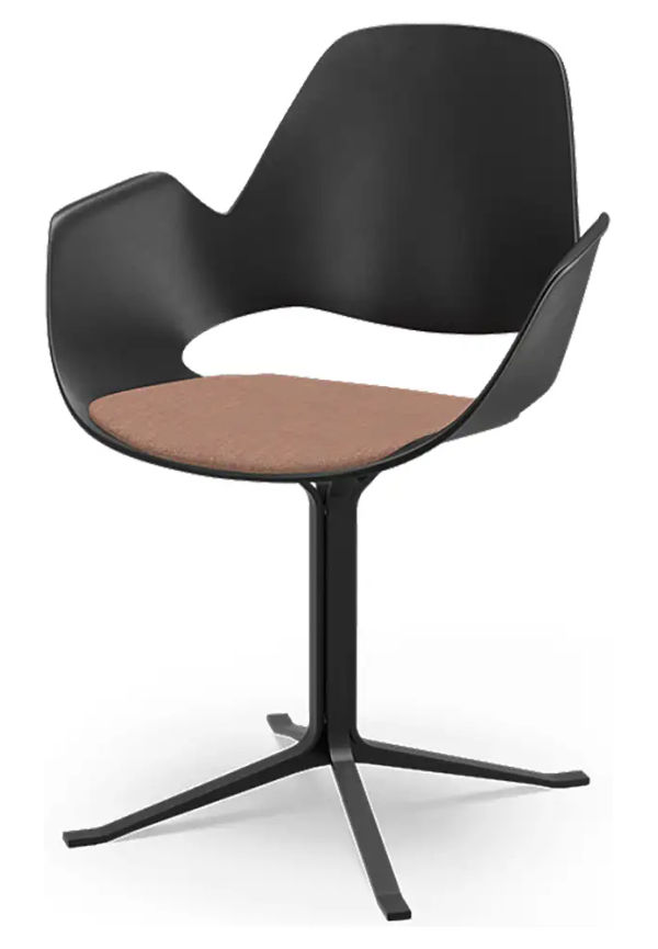 Houe matstol som passar perfekt till sommaren 2025!