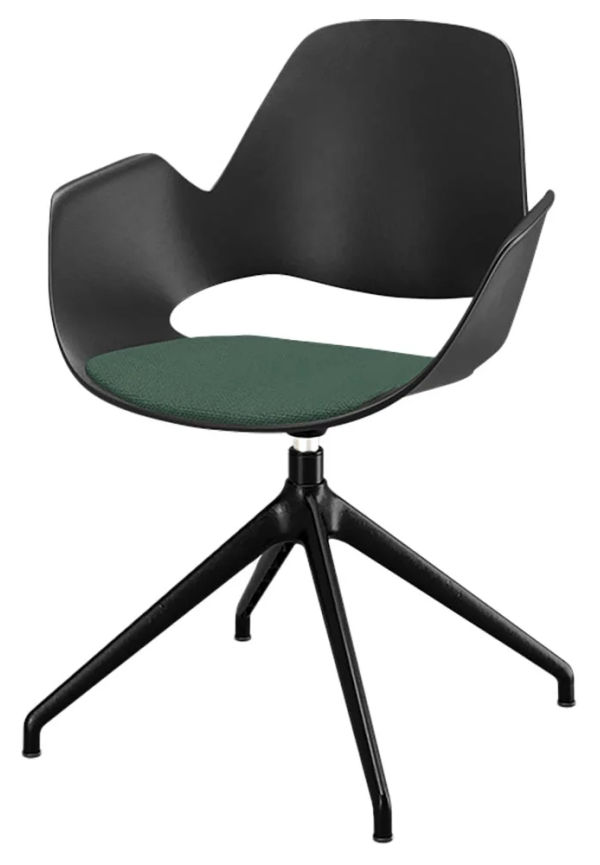 Riktigt fin Stol som passar bra vid många olika tillfällen.