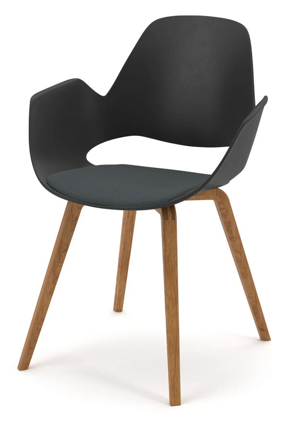 Härlig matstol i ek från Houe.