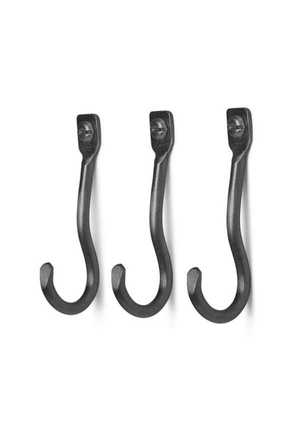 Vacker svart hängare 2025 från FERM LIVING.