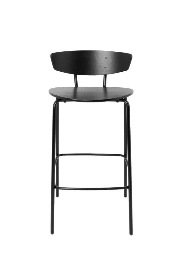 Stilren svart stol 2025 från FERM LIVING.