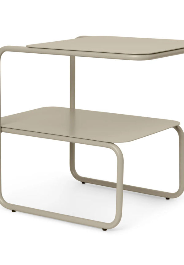 Vacker beige bord 2025 från FERM LIVING.