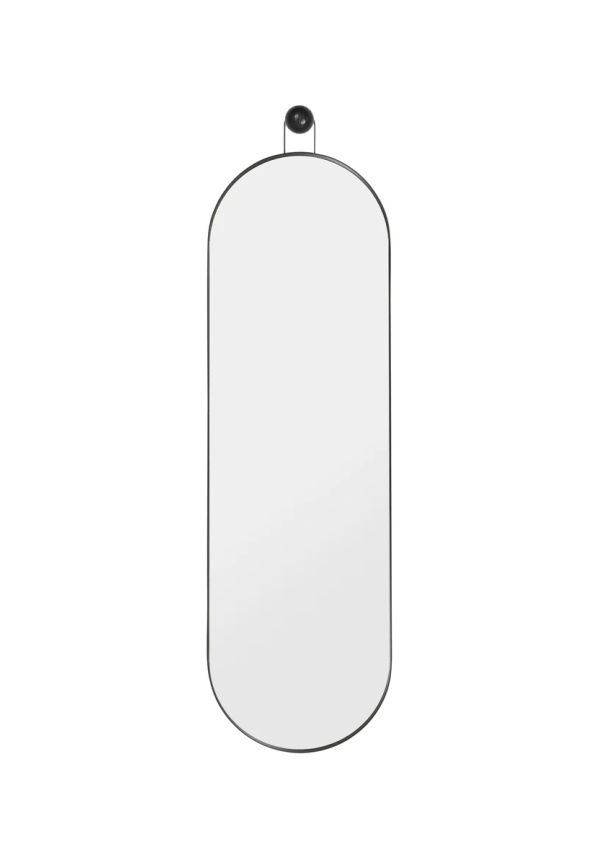 Stilren spegel i svart från FERM LIVING.