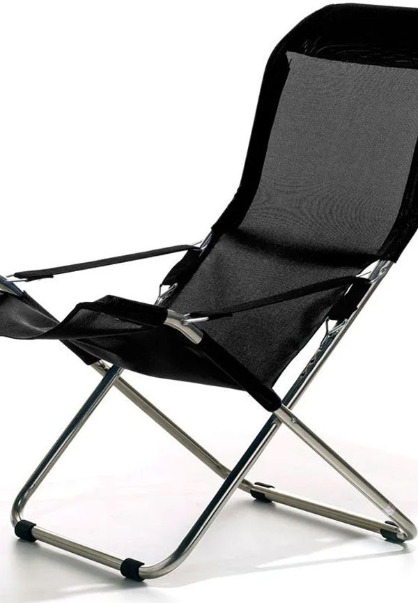 Riktigt fin svart säng 2025 från Fiam.