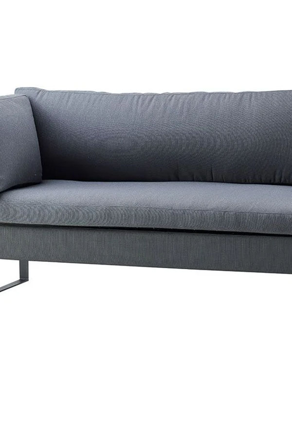 Superfin grå matbord 2025 från Cane-Line.