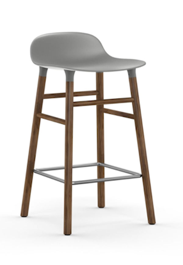 Mysig barstol 2025 från Normann Copenhagen.